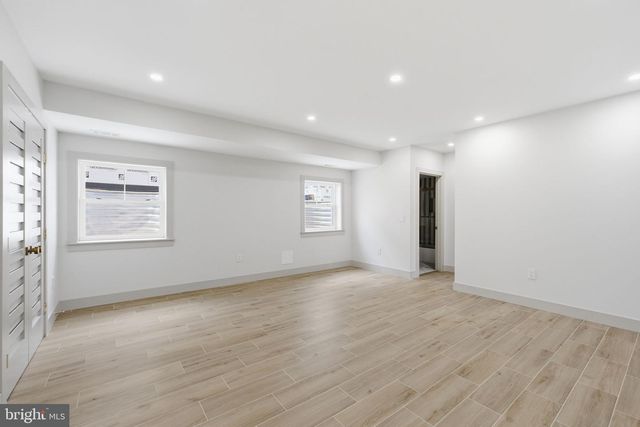 3220 CLAYBORNE AVE, Alexandria, VA 22306