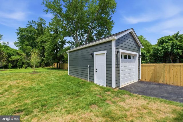 3220 CLAYBORNE AVE, Alexandria, VA 22306