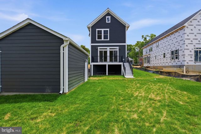 3220 CLAYBORNE AVE, Alexandria, VA 22306
