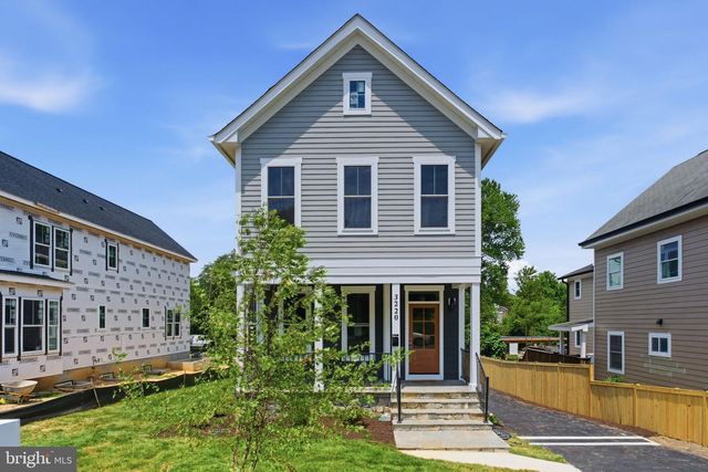 3220 CLAYBORNE AVE, Alexandria, VA 22306