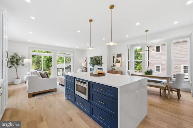 3220 CLAYBORNE AVE, Alexandria, VA 22306