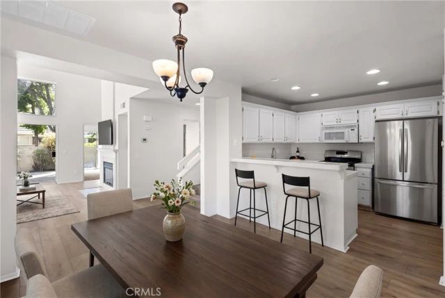 26127 Mcbean Parkway 35, Valencia, CA 91355