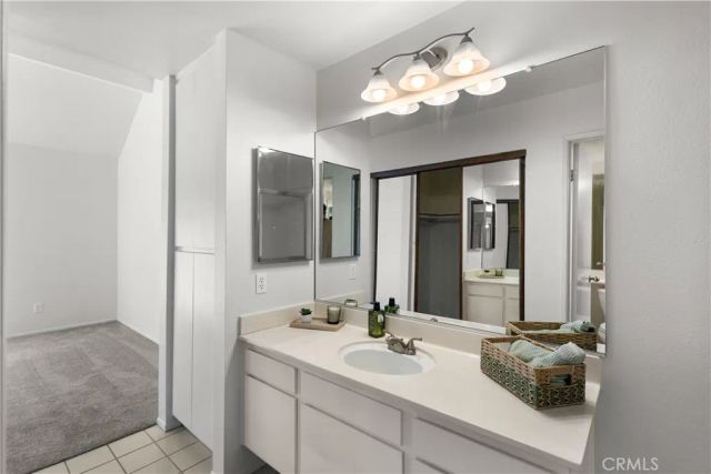 26127 Mcbean Parkway 35, Valencia, CA 91355