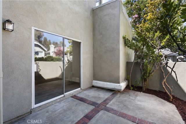 26127 Mcbean Parkway 35, Valencia, CA 91355