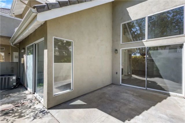 26127 Mcbean Parkway 35, Valencia, CA 91355