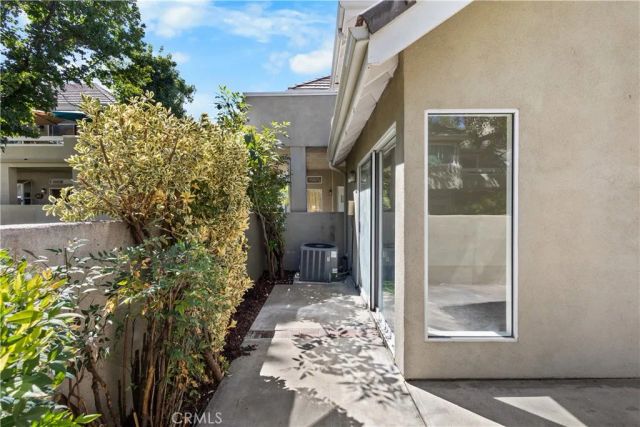 26127 Mcbean Parkway 35, Valencia, CA 91355