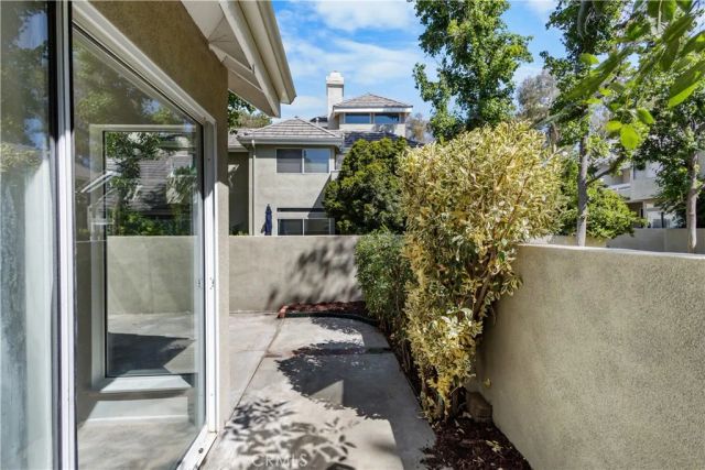 26127 Mcbean Parkway 35, Valencia, CA 91355