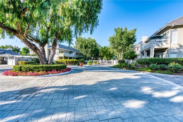 26127 Mcbean Parkway 35, Valencia, CA 91355