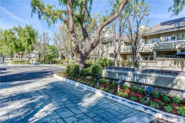 26127 Mcbean Parkway 35, Valencia, CA 91355