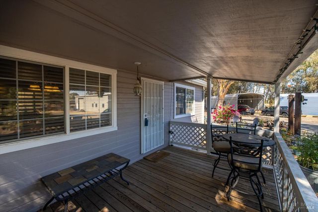 7672 Country Ln, Vacaville, CA 95688