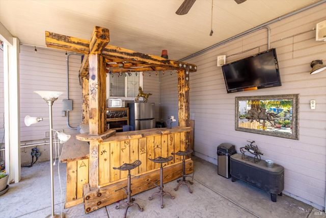 7672 Country Ln, Vacaville, CA 95688