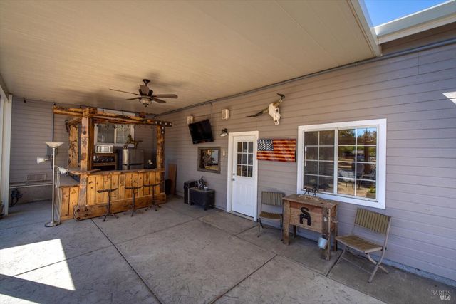 7672 Country Ln, Vacaville, CA 95688