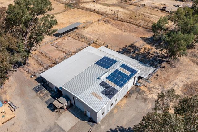 7672 Country Ln, Vacaville, CA 95688