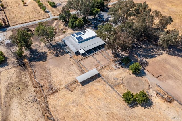 7672 Country Ln, Vacaville, CA 95688