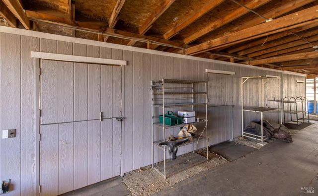 7672 Country Ln, Vacaville, CA 95688