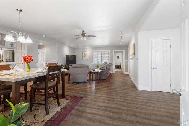 7672 Country Ln, Vacaville, CA 95688