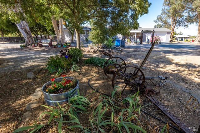 7672 Country Ln, Vacaville, CA 95688