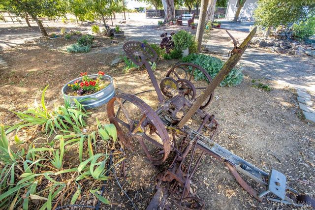 7672 Country Ln, Vacaville, CA 95688