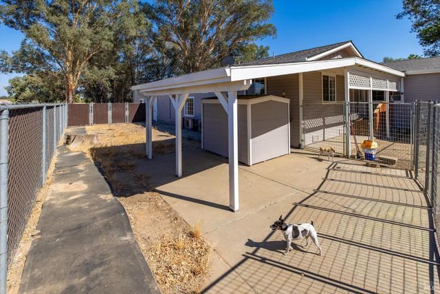 7672 Country Ln, Vacaville, CA 95688