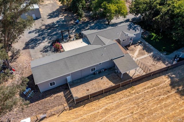 7672 Country Ln, Vacaville, CA 95688