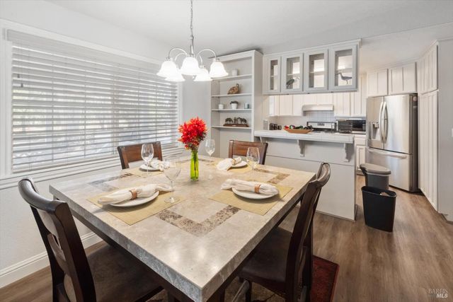 7672 Country Ln, Vacaville, CA 95688