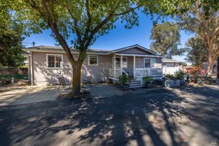 7672 Country Ln, Vacaville, CA 95688