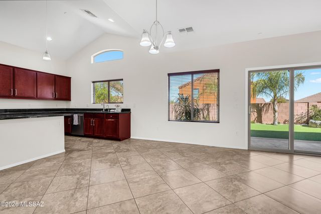 168 W Sprint Street, Vail, AZ 85641