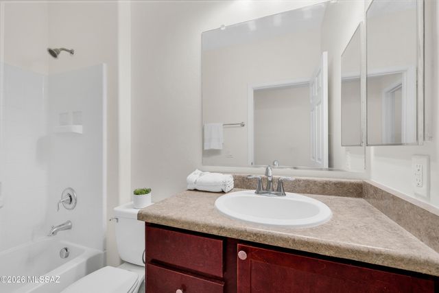 168 W Sprint Street, Vail, AZ 85641