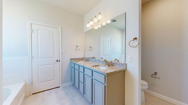 808 Gauge RD, Thorndale, TX 76577