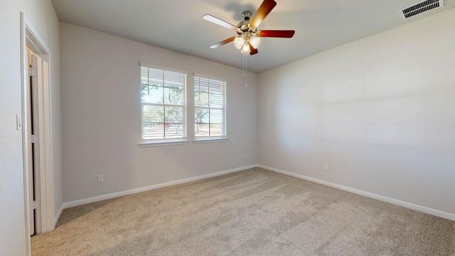 808 Gauge RD, Thorndale, TX 76577