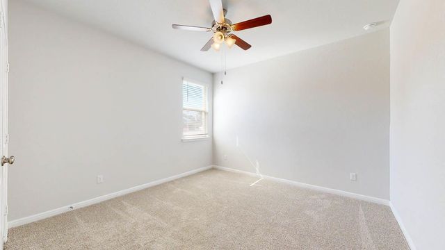 808 Gauge RD, Thorndale, TX 76577