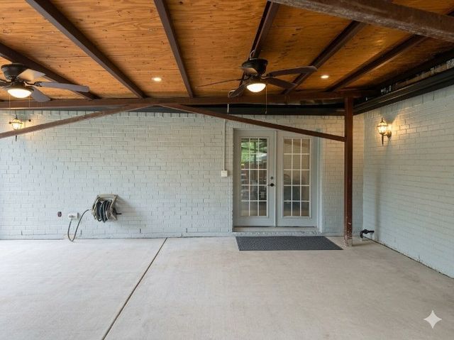 107 N Forest Crest Drive, Garland, TX 75042