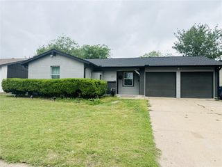 107 N Forest Crest Drive, Garland, TX 75042