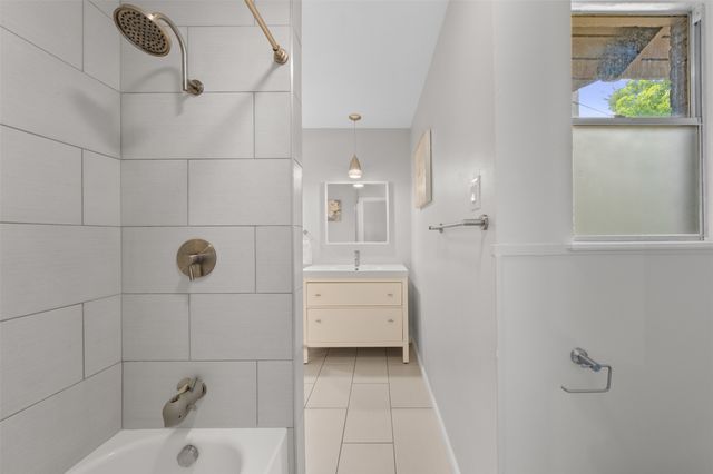 2724 Wooded Acres Drive, Waco, TX 76710