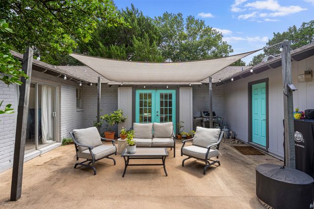2724 Wooded Acres Drive, Waco, TX 76710