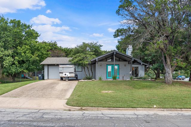 2724 Wooded Acres Drive, Waco, TX 76710