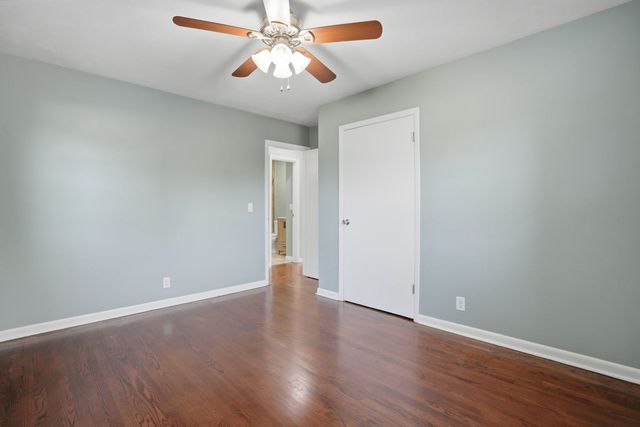 3489 SUNNY HILL Drive, Bettendorf, IA 52722