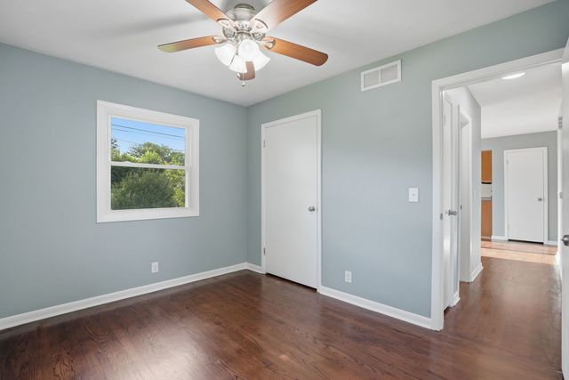 3489 SUNNY HILL Drive, Bettendorf, IA 52722