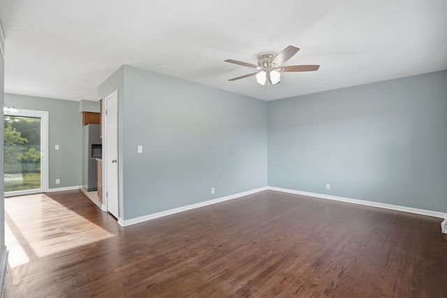 3489 SUNNY HILL Drive, Bettendorf, IA 52722