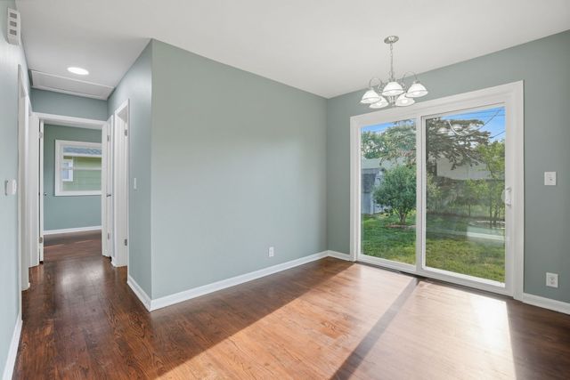 3489 SUNNY HILL Drive, Bettendorf, IA 52722