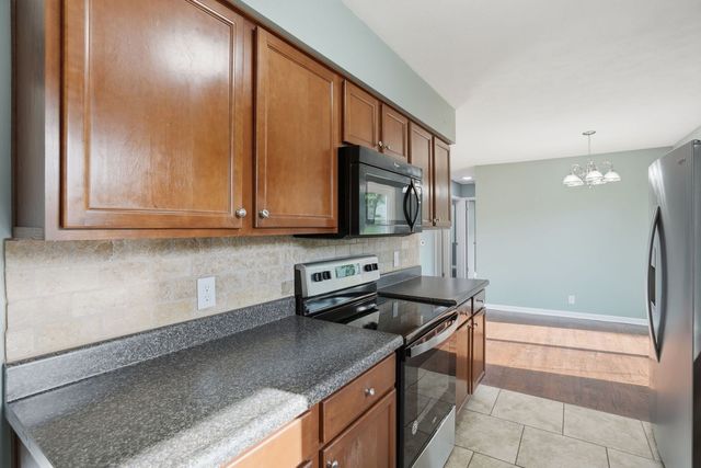 3489 SUNNY HILL Drive, Bettendorf, IA 52722