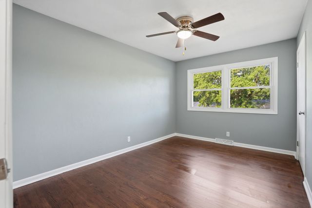 3489 SUNNY HILL Drive, Bettendorf, IA 52722