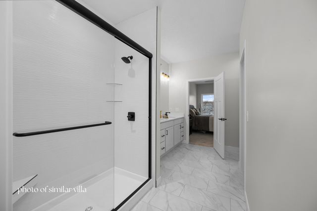 1867 REDBUD Circle 101, Eldridge, IA 52748