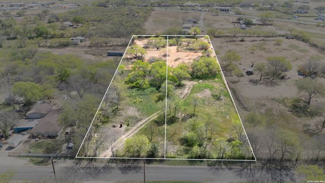 7468 Real, China Grove, TX 78263
