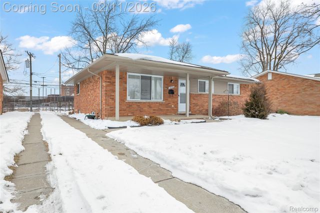 18230 Snow Avenue, Dearborn, MI 48124
