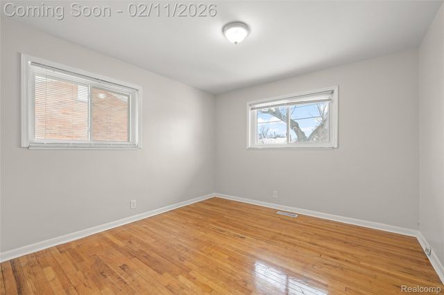 18230 Snow Avenue, Dearborn, MI 48124