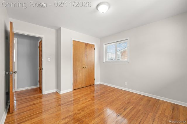 18230 Snow Avenue, Dearborn, MI 48124