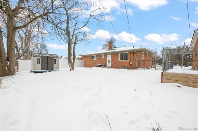 18230 Snow Avenue, Dearborn, MI 48124