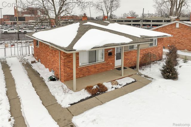 18230 Snow Avenue, Dearborn, MI 48124