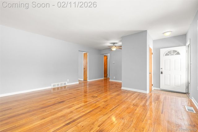 18230 Snow Avenue, Dearborn, MI 48124